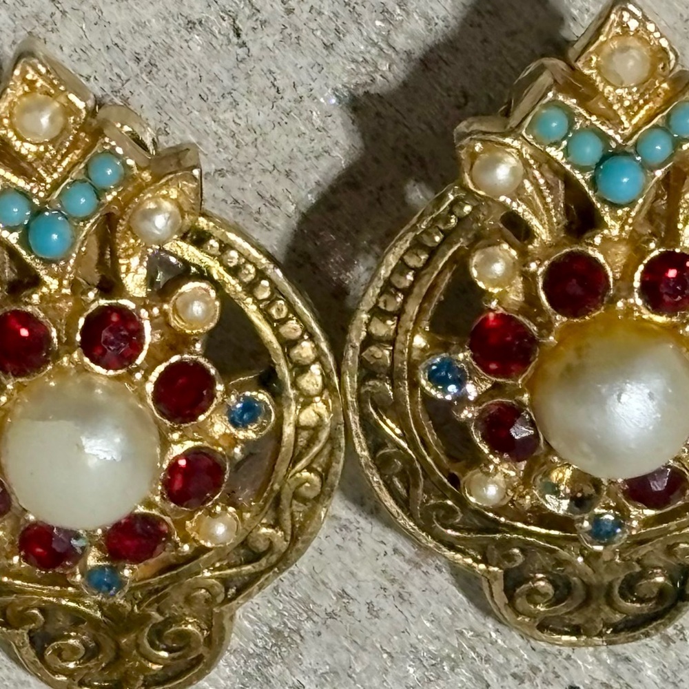 Rare! Vintage❤️”Art” & “Kramer” Signed Brooch and Clip-On Earrings - Picture 3 of 6
